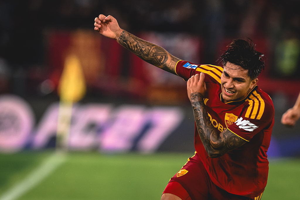 Castro sparks Roma past Genoa as Gasperini's side stay in touch with the summit