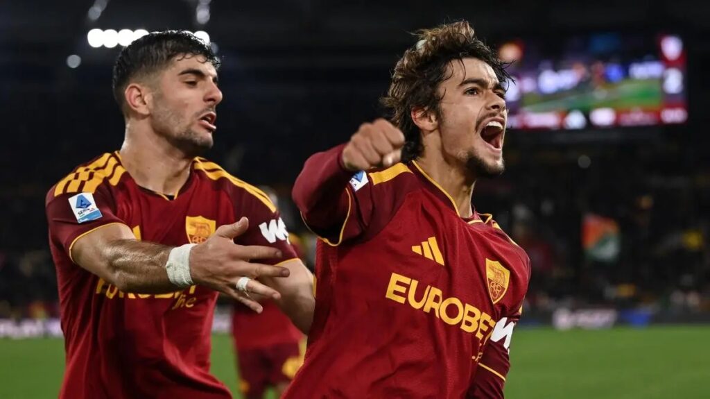 Mora on wanting to repay the fans, and his preference for playing on the left